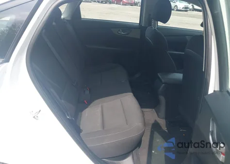 2021 Kia Forte Lxs из США, поврежденный, VIN 3KPF24AD8ME405694